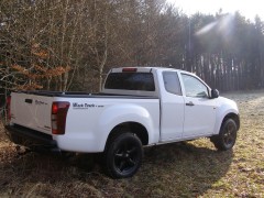 D-MAX WorkTruck in "Splash White"